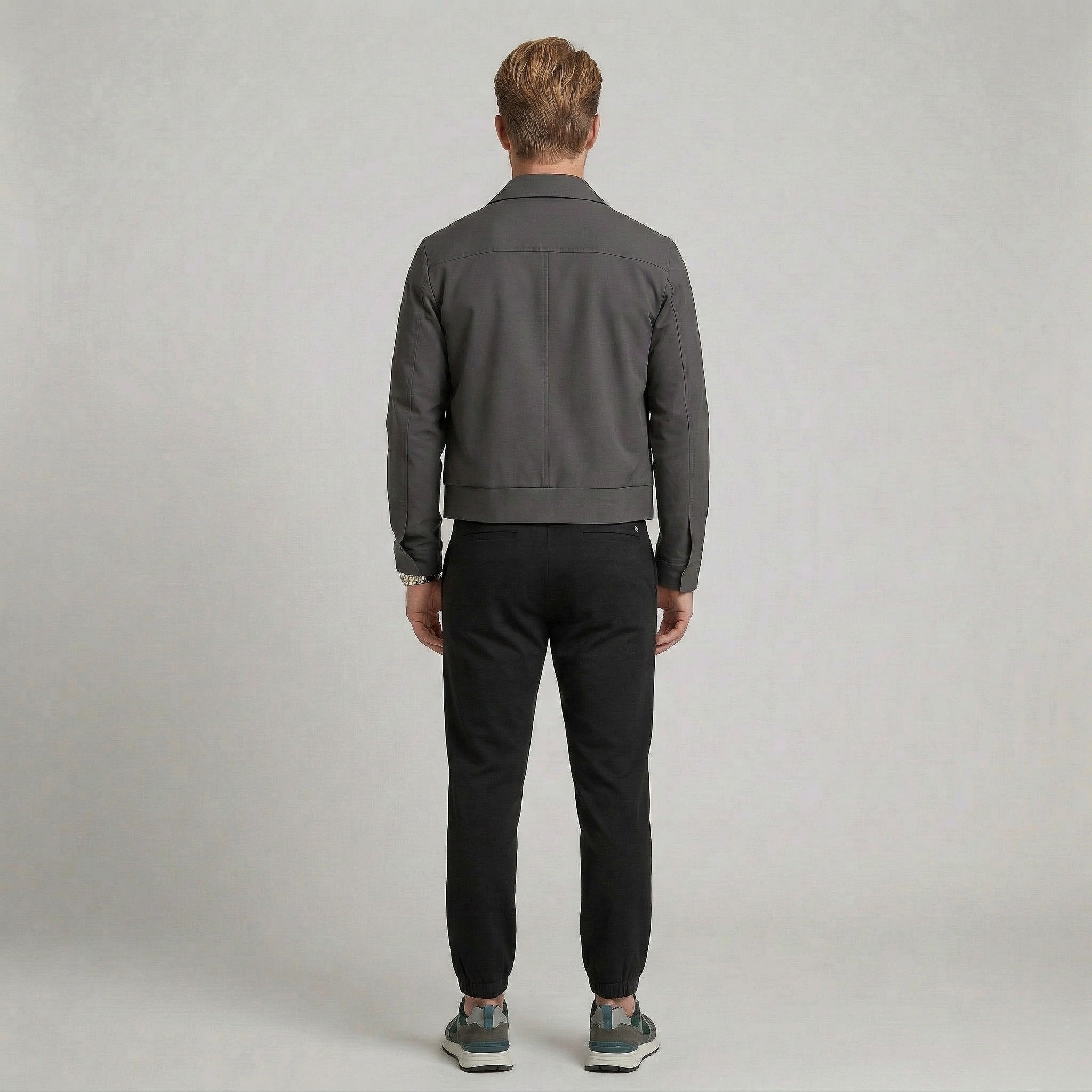 Chaqueta minimalista de cuero con cremallera