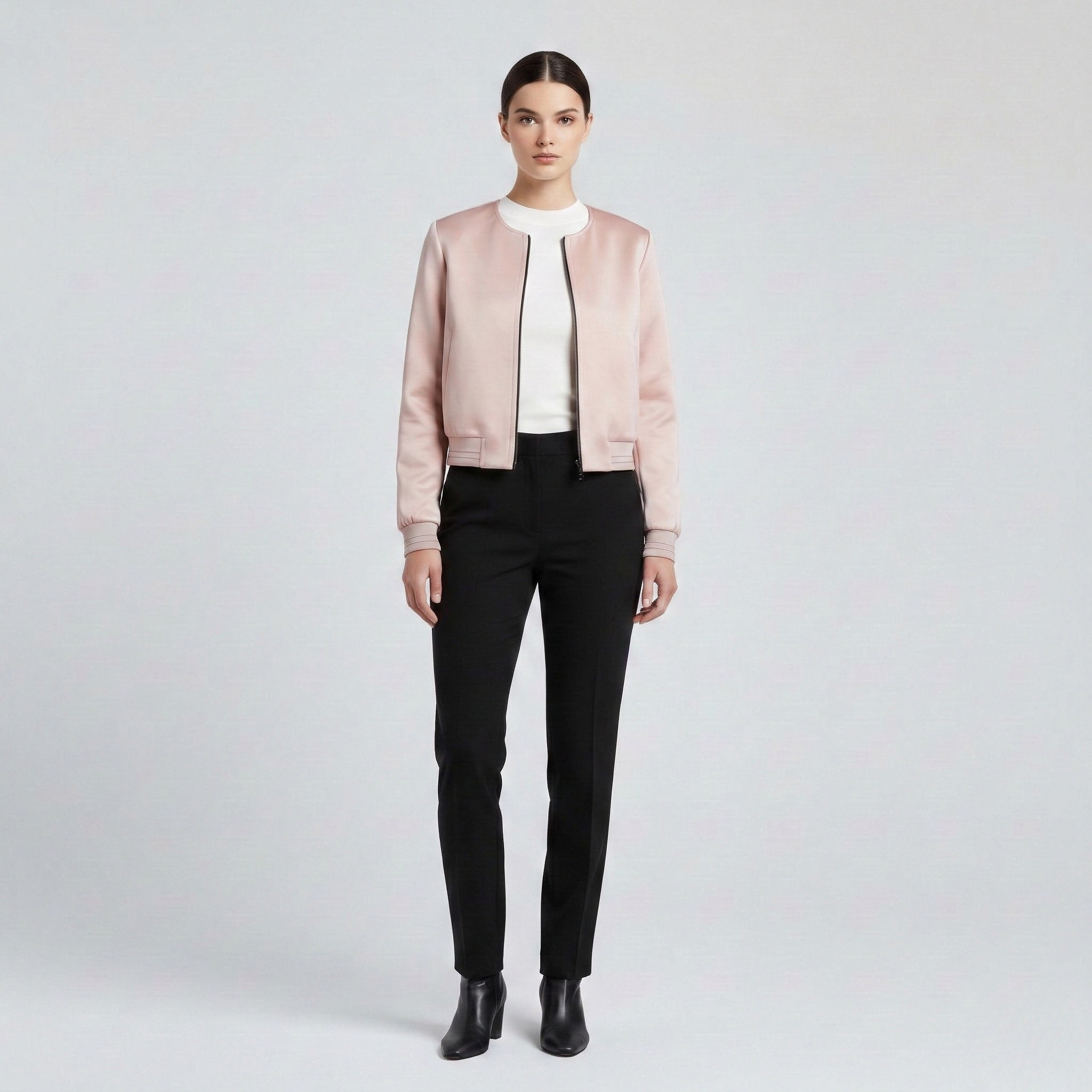 Chaqueta bomber corta de satén